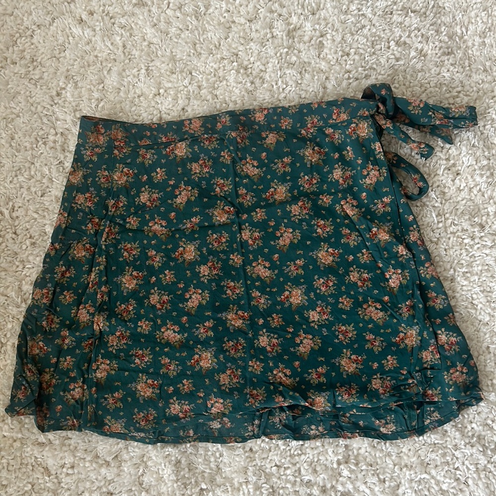 Medium floral wrap skirt